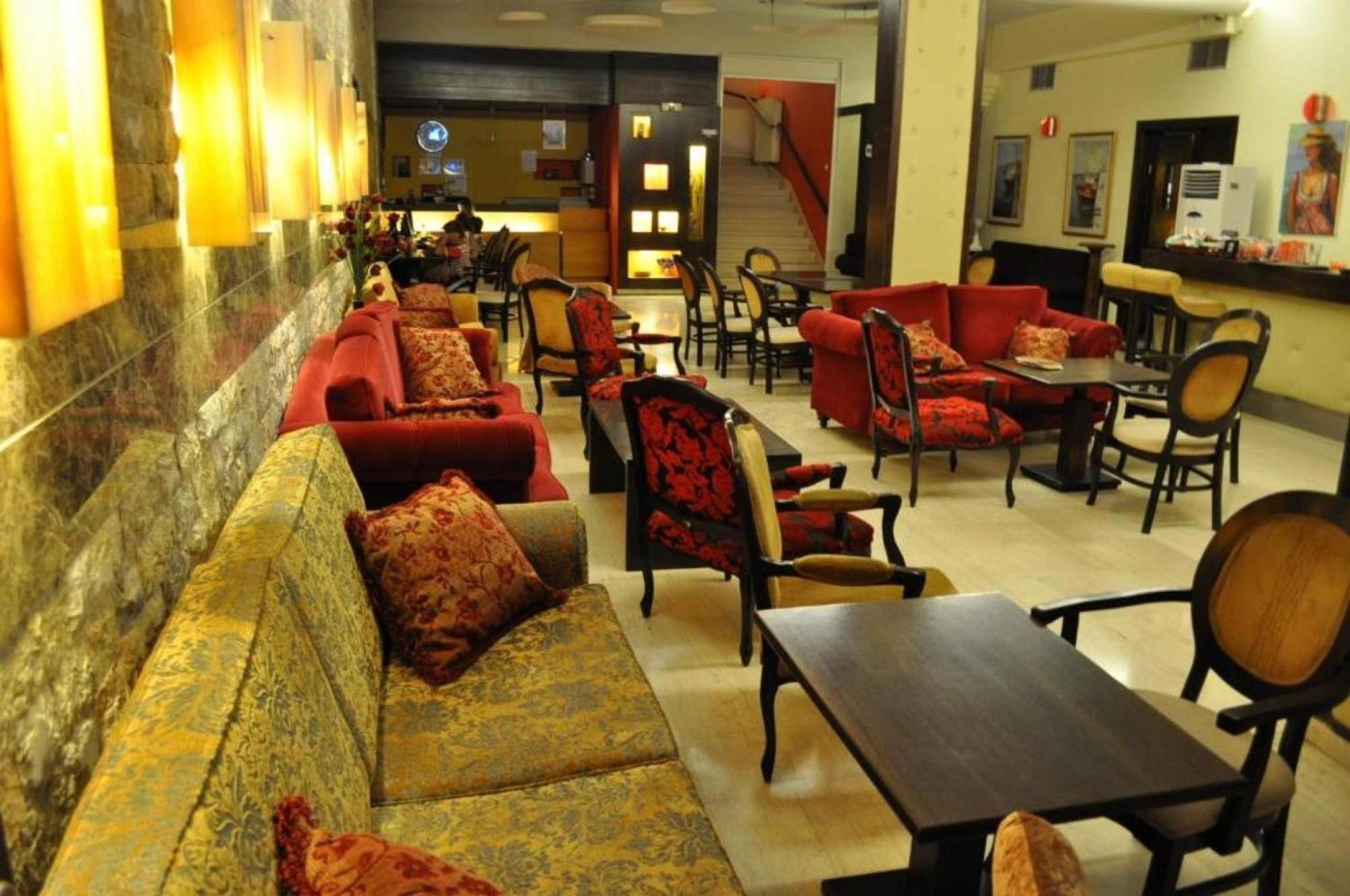 Okeania Seafront Rooms In カメナブルナ エクステリア 写真