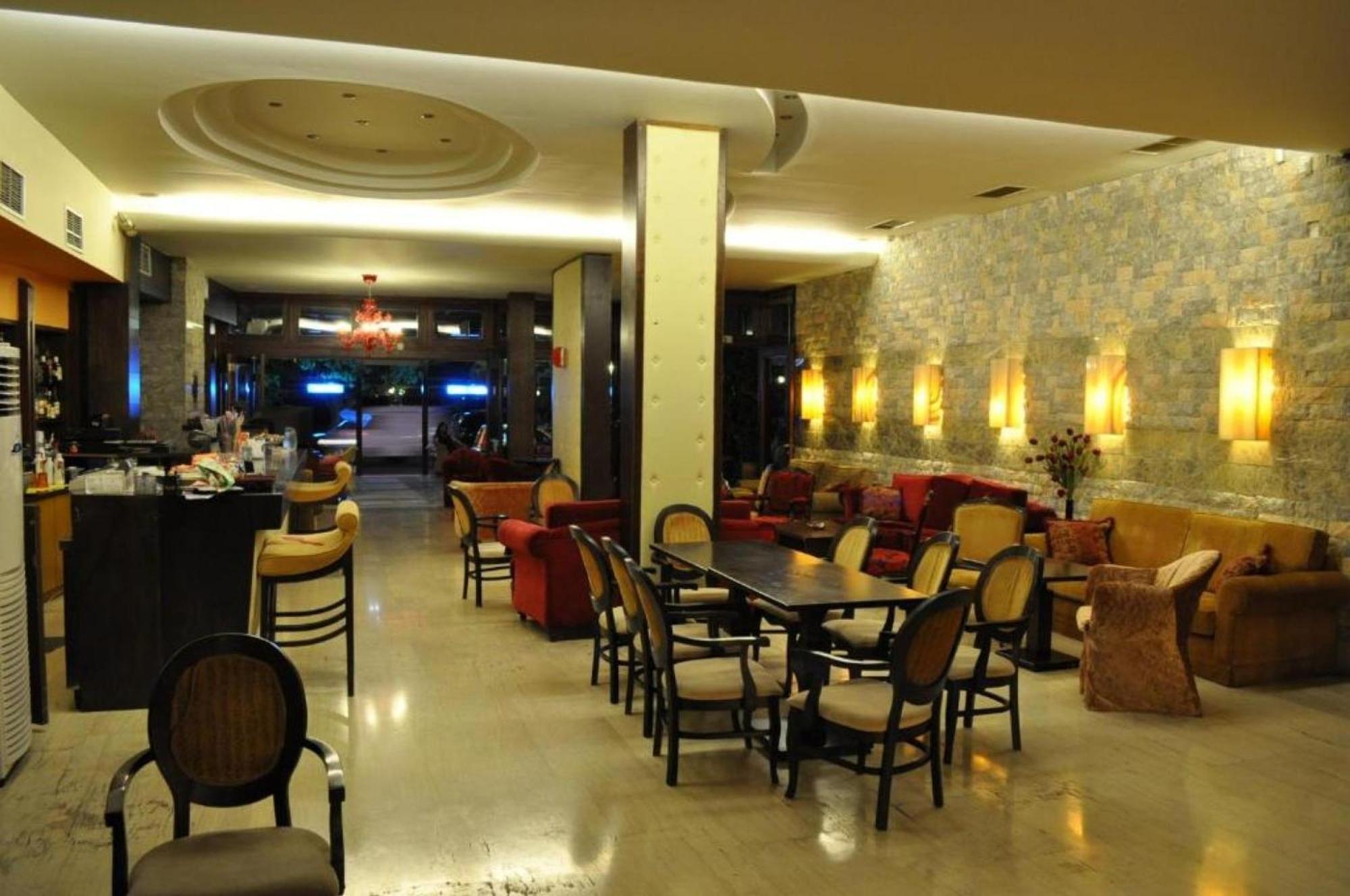 Okeania Seafront Rooms In カメナブルナ エクステリア 写真